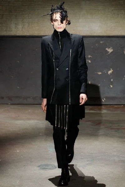 Look 24